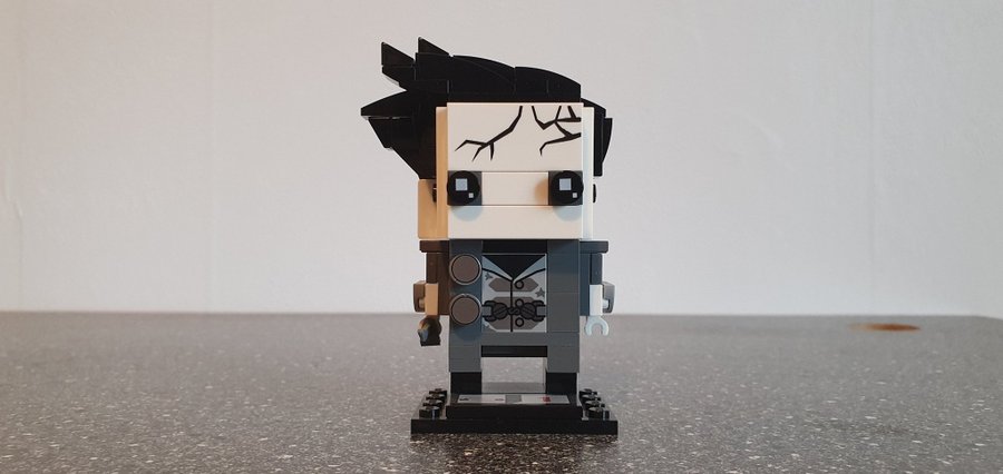 LEGO Disney Brickheadz 41594 - Captain Armando Salazar