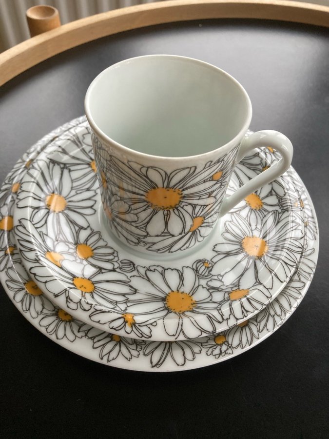 4 Kaffekopp, fat o assiett Margurite Walfridson IKEA Midsommar 70-tal