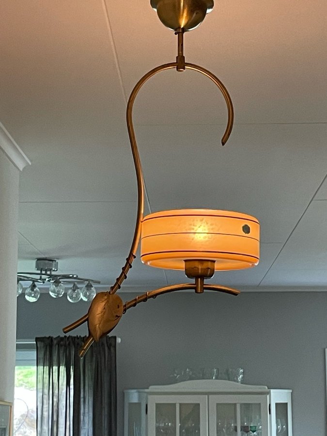 Fantastiskt Gammal Taklampa Mässing med blad Glasskärm Ovanlig design ART DECO