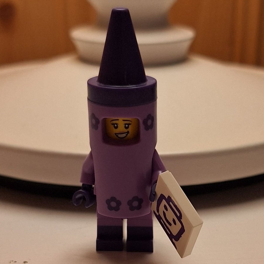 Lego CMF Crayon Girl