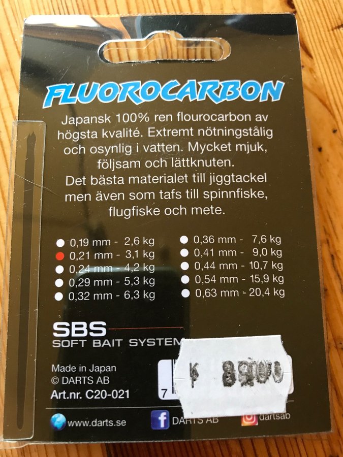 Flourocarbon Lina 0.21mm upp till 3.1 kilo. 20 m