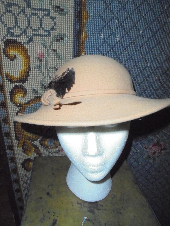 hatt beige damhatt vintage oanvänd