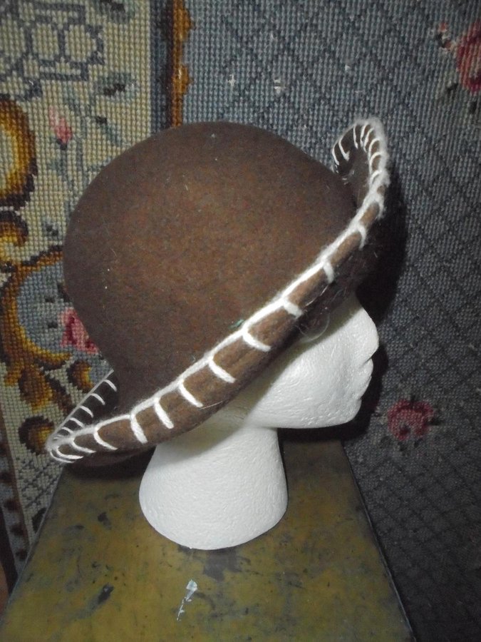 hatt brun damhatt vintage oanvänd