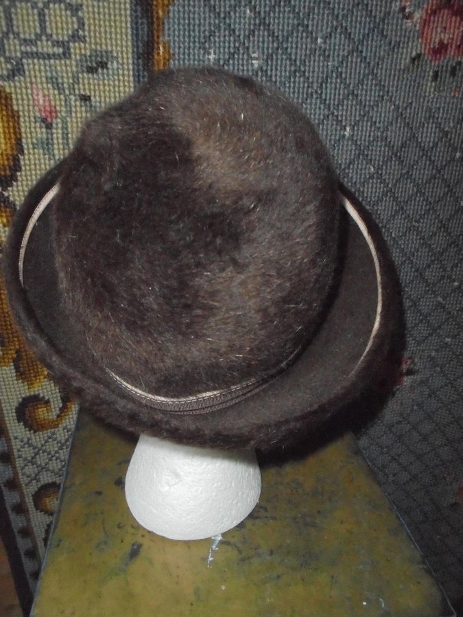 hatt brun damhatt vintage oanvänd