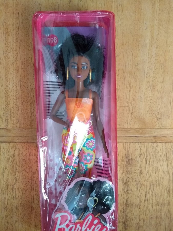 Barbie Fashionistas 198.