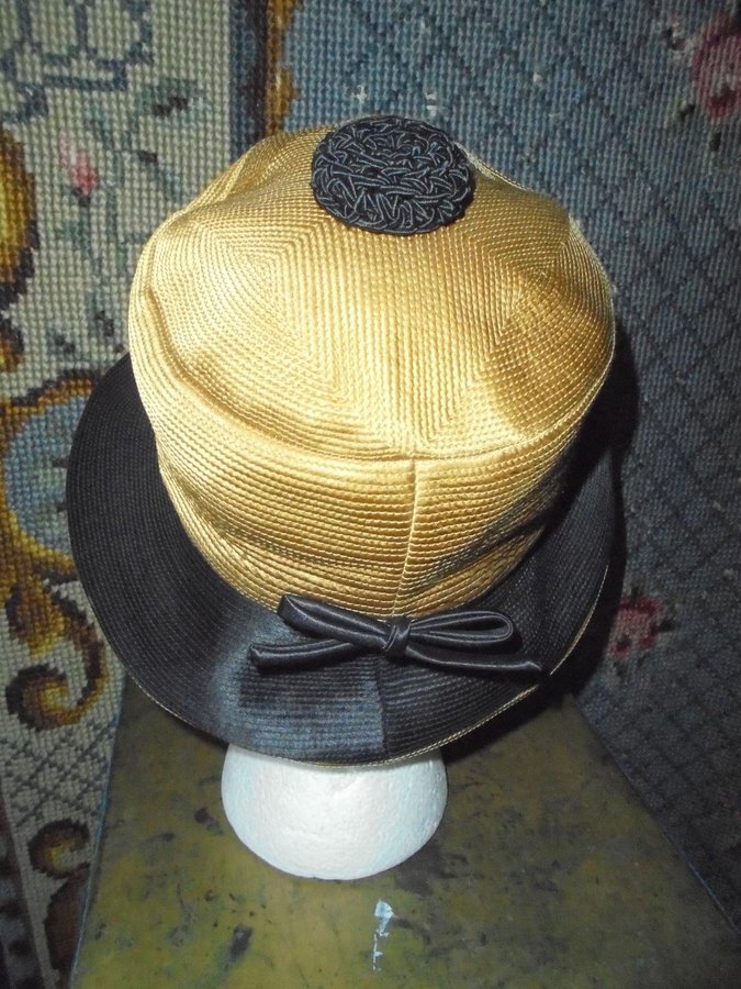 hatt svart-guld damhatt i siden vintage oanvänd