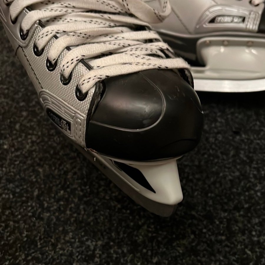 CCM Ishockey Skridskor Storlek 36