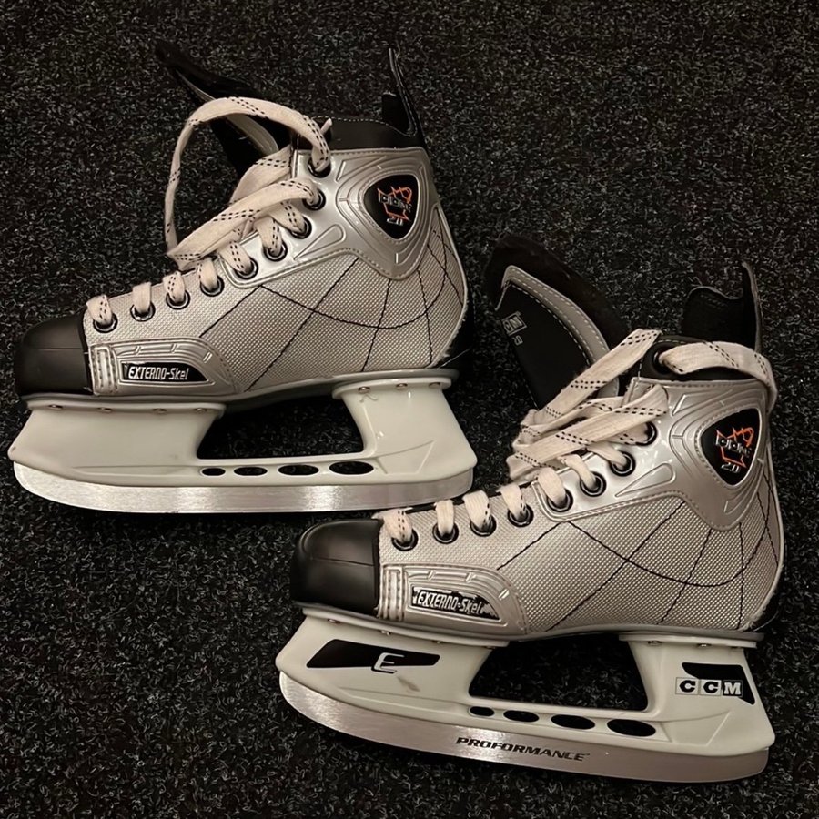 CCM Ishockey Skridskor Storlek 36