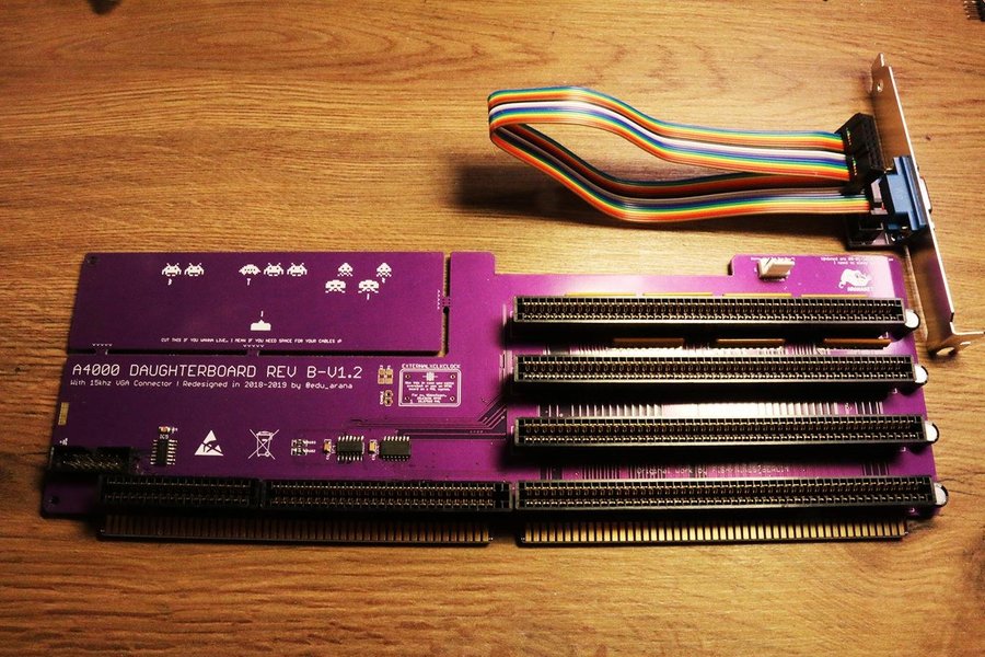 Amiga A4000 Daughter Board inkl VGA adapter | Dotterkort v12 4000 Daughterboard