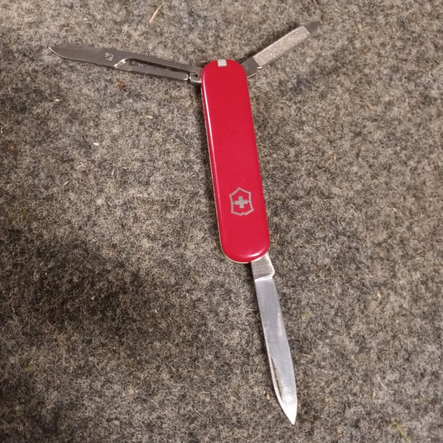 Victorinox Classic