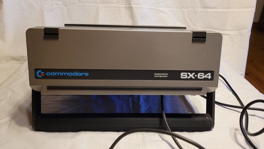 Commodore SX-64