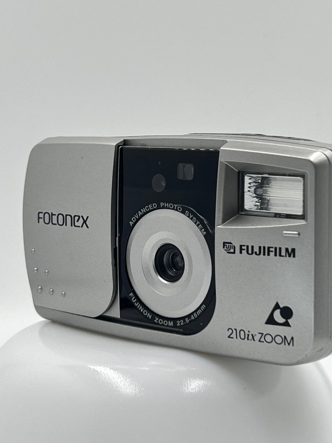 Fujifilm FotoneX 210ix Zoom. Kameran testat och funkar