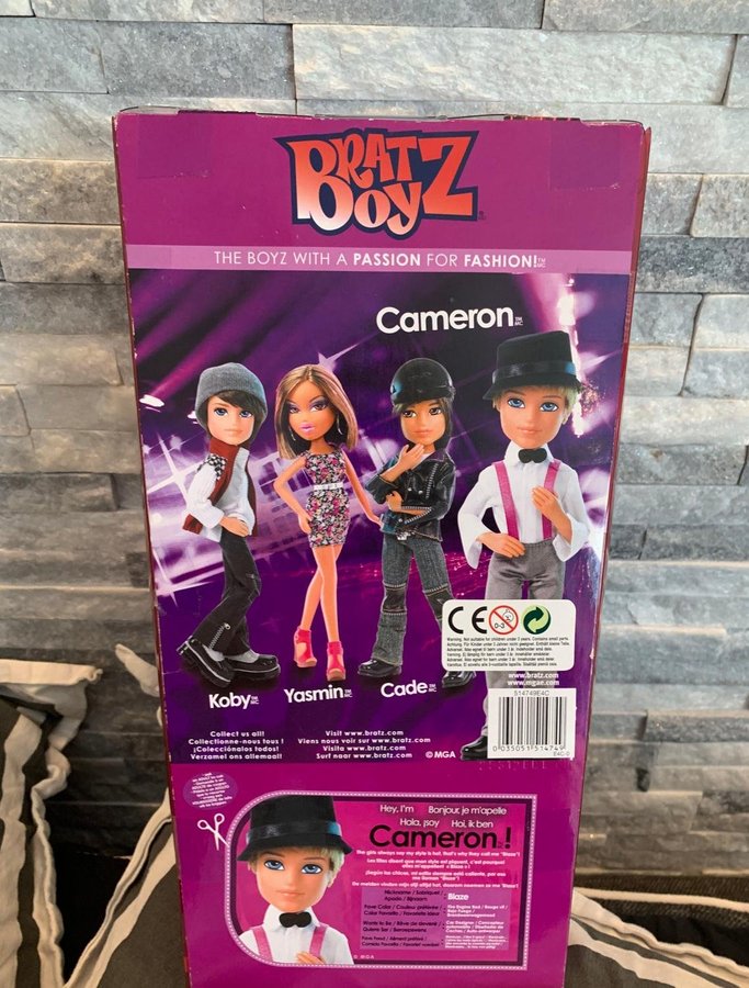 Bratz Boyz Docka - Cameron Med Hatt  Hängslen