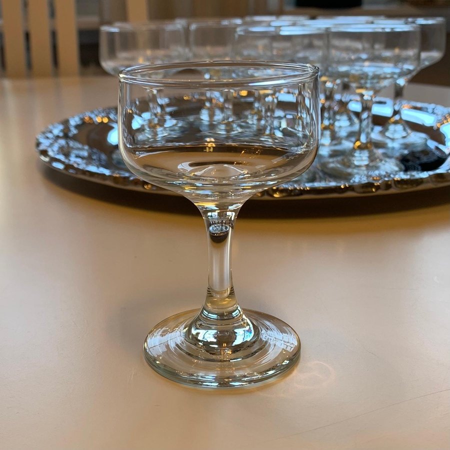 12st Glas på fot Likörglas i kristall med liten kula i i botten