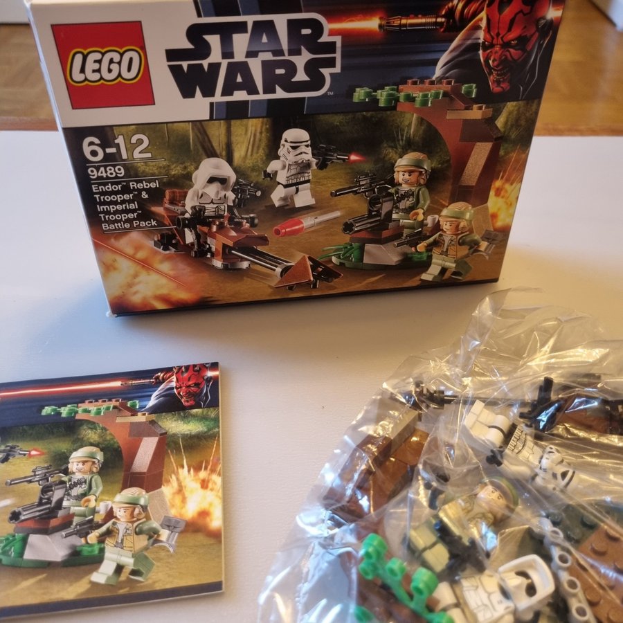 Lego Star Wars 9489 Endor Rebel Trooper  Imperial Trooper Battle Pack