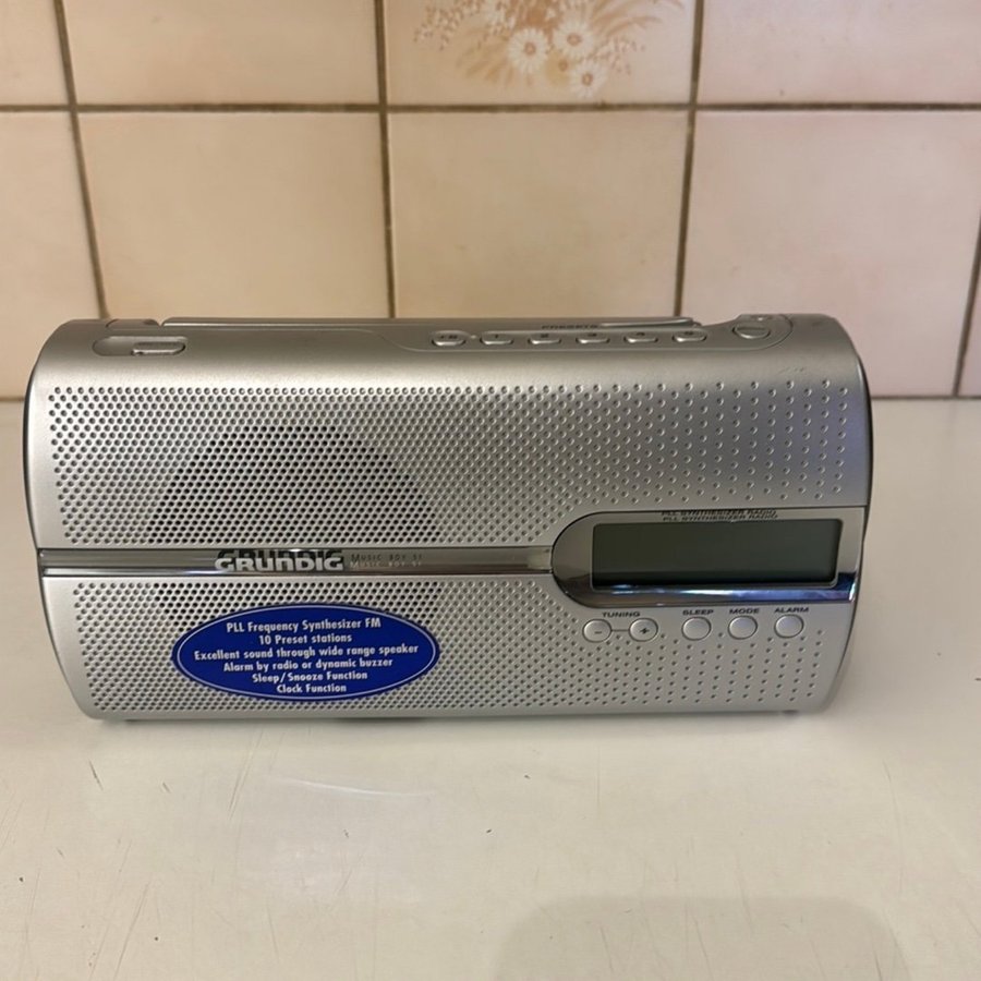 Grundig Radio med klocka