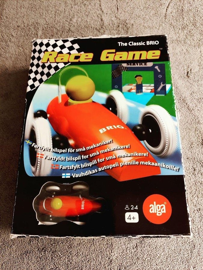 The Classic BRIO Race Game fartfyllt bilspel för små mekaniker alga