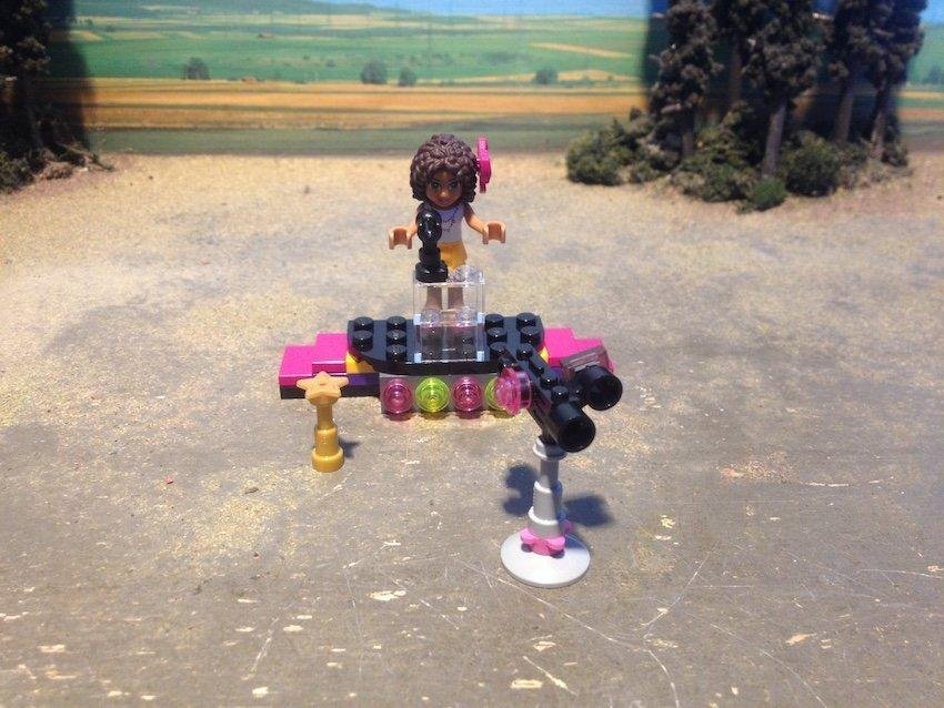 LEGO "Pop Star"