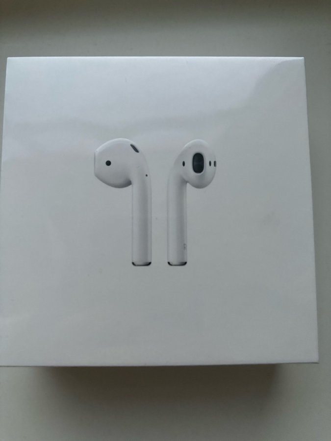 Apple AirPods med laddningsfodral