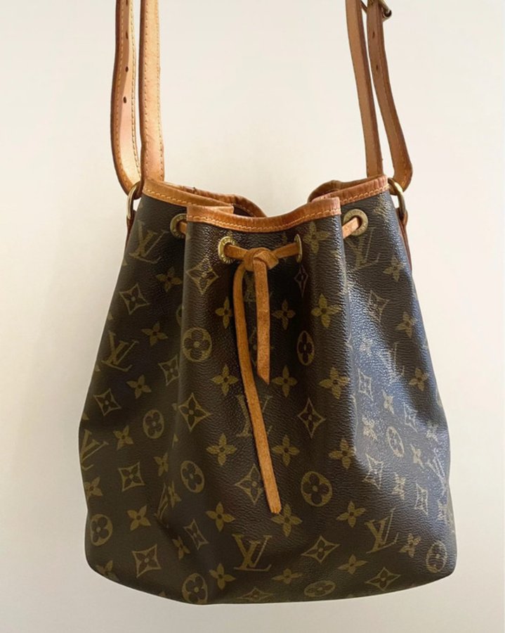 Vintage Louis Vuitton Noé Väska - Ikonisk och Klassisk Design