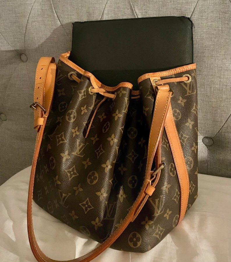 Vintage Louis Vuitton Noé Väska - Ikonisk och Klassisk Design