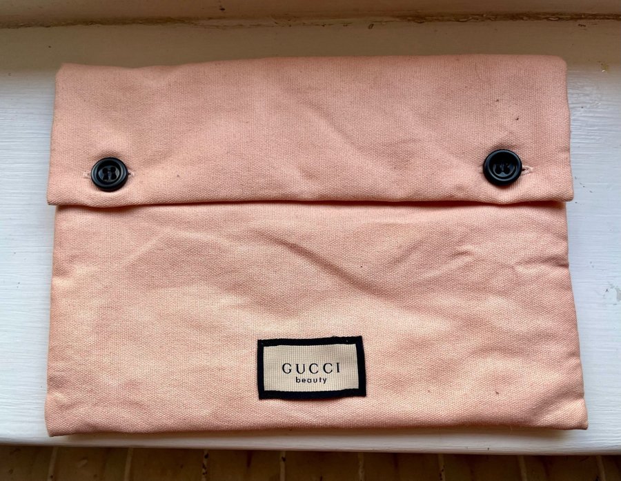 Gucci Beauty pouch