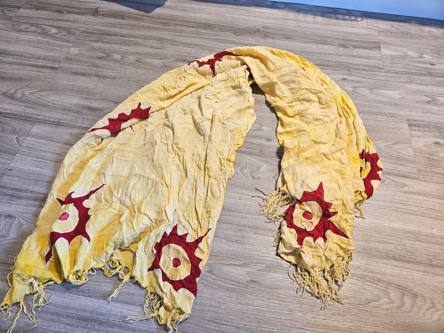 Vacker bohemisk Gul sjal med stjärnor batikmönster bohem scarf halsduk