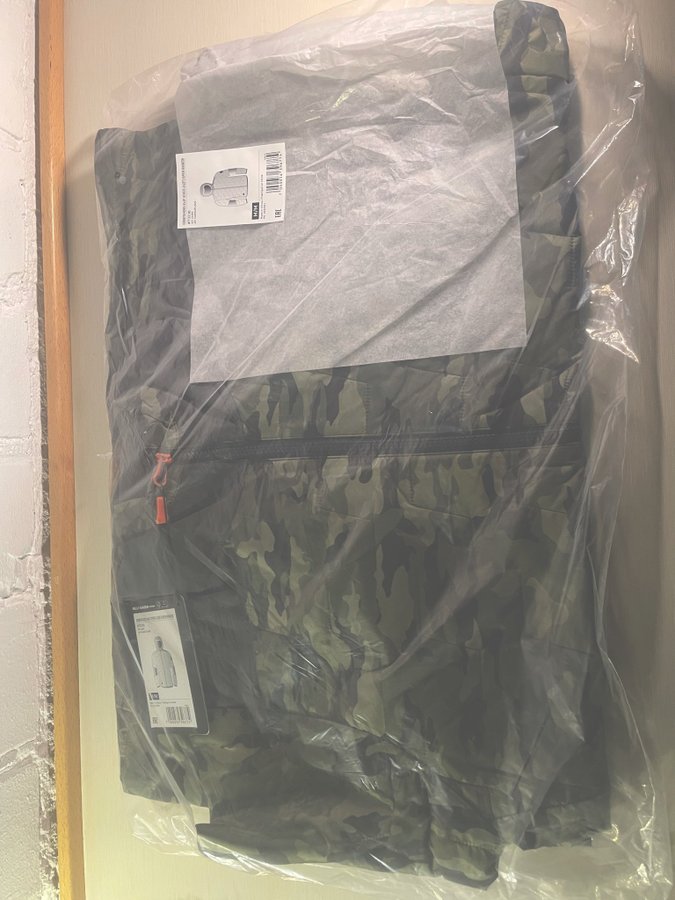 Helly Hansen LifaLoft jacka i snygg camo - Helt Ny!