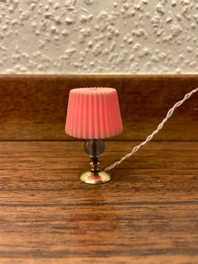 Lundby - Lampa - Bordslampa - Dockskåp