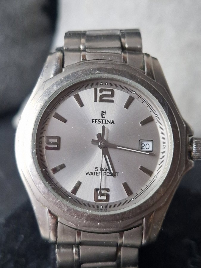 Festina Titanium 5 ATM Vattentät Herrklocka