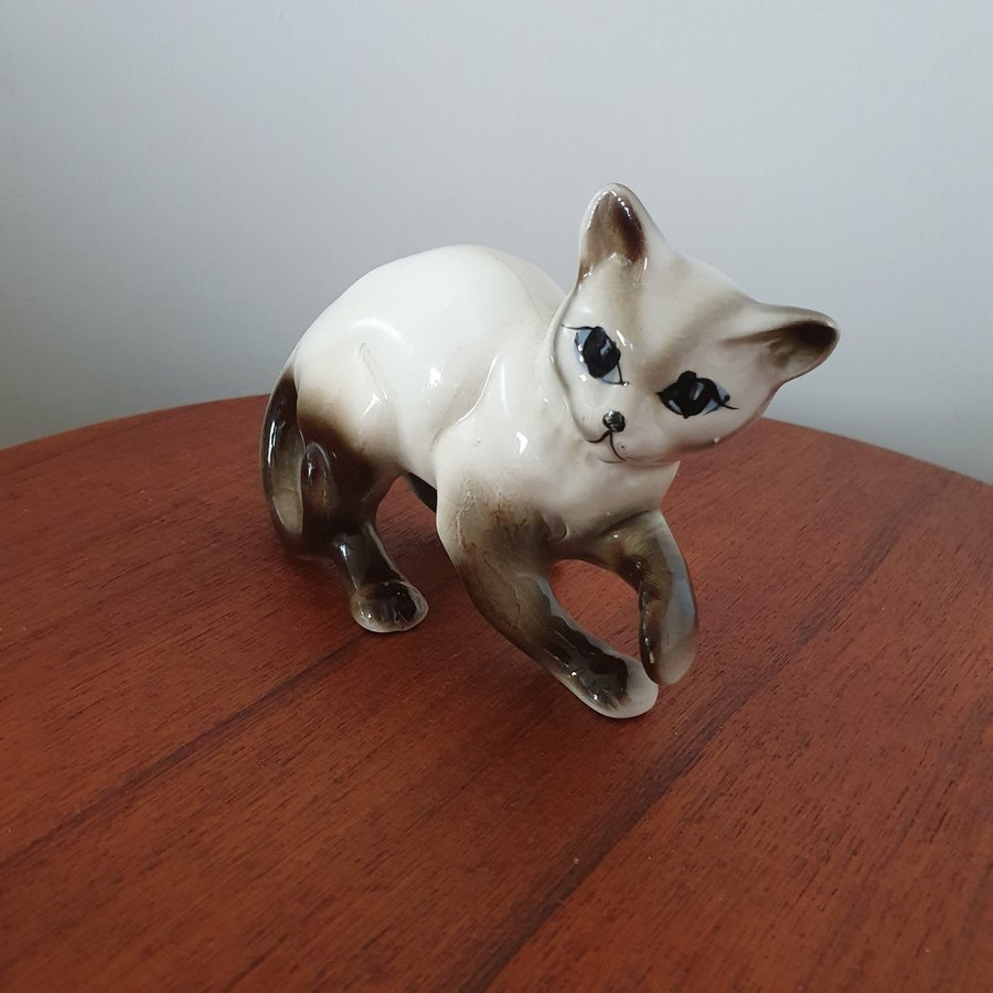 Porslinsfigur av en katt , figurin äldre Import