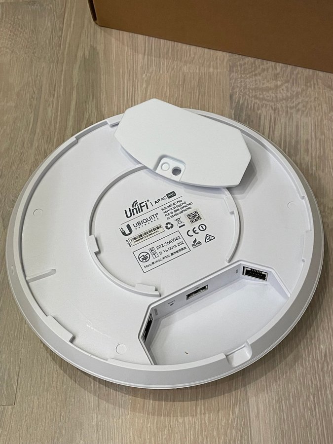 Ubiquiti UniFi AP AC Pro - defekt