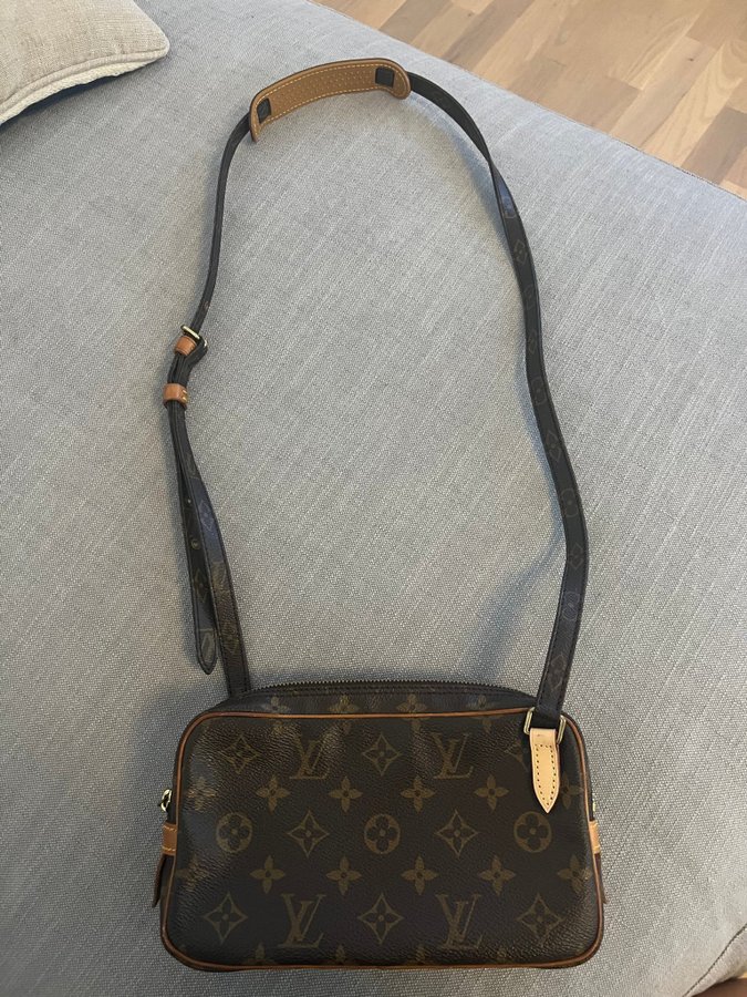 Vintage Louis Vuitton Marly Bandouliere crossbody väska