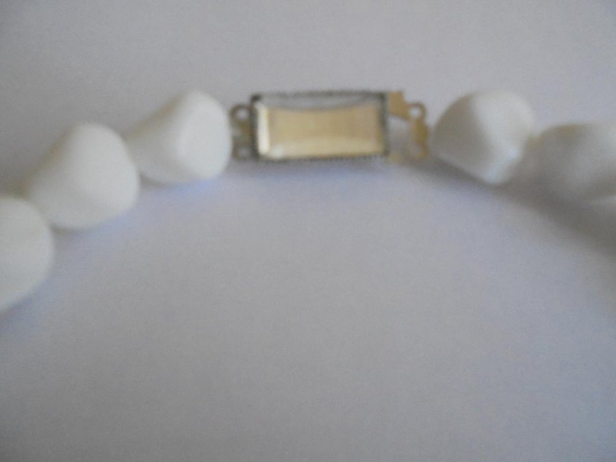 halsband av vit glas vintage 50-tal