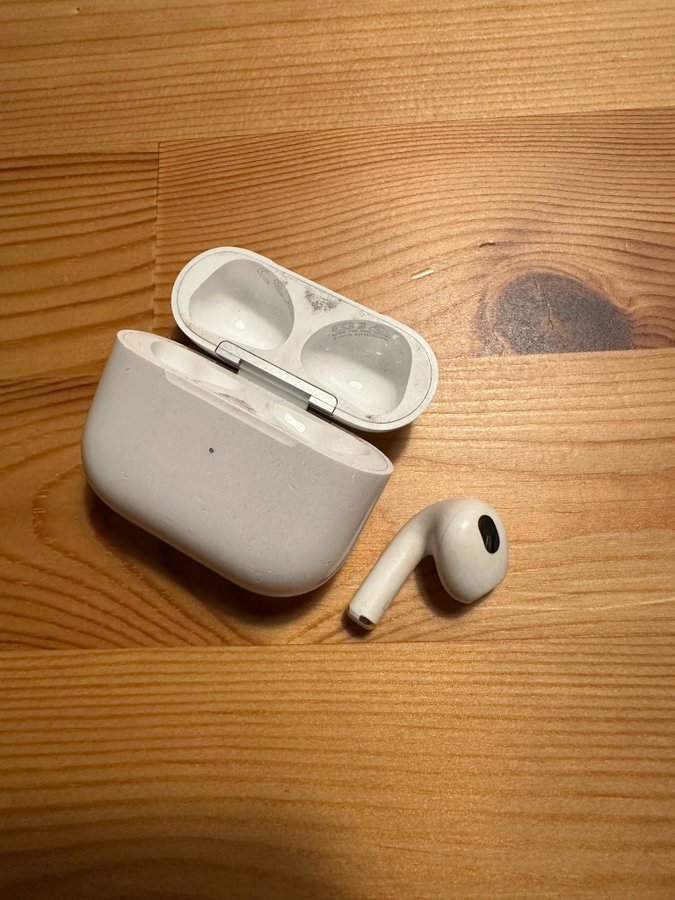 Apple AirPods (3:e generationen) vänster+etui