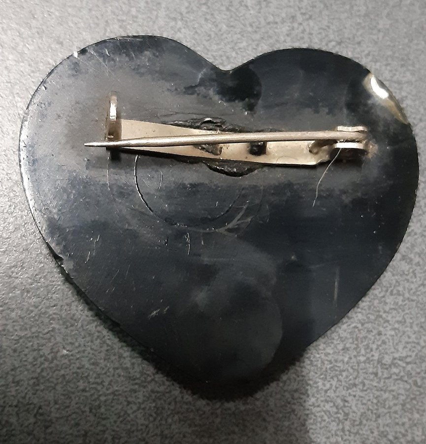 Vintage nagelspök/brosch Hjärta med forntida dam