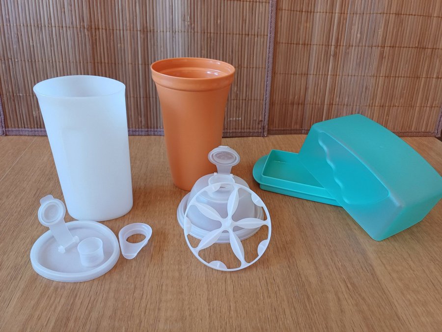 3 st Tupperware shaker smörask pipkanna