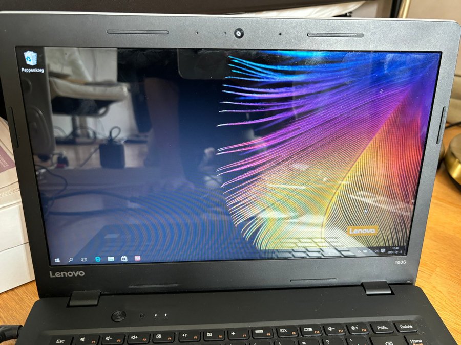 Bärbar Lenovo Ideapad 100S  14"  windows 10