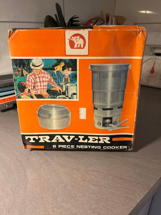 Vintage TRAV-LER 6 piece nesting cooker