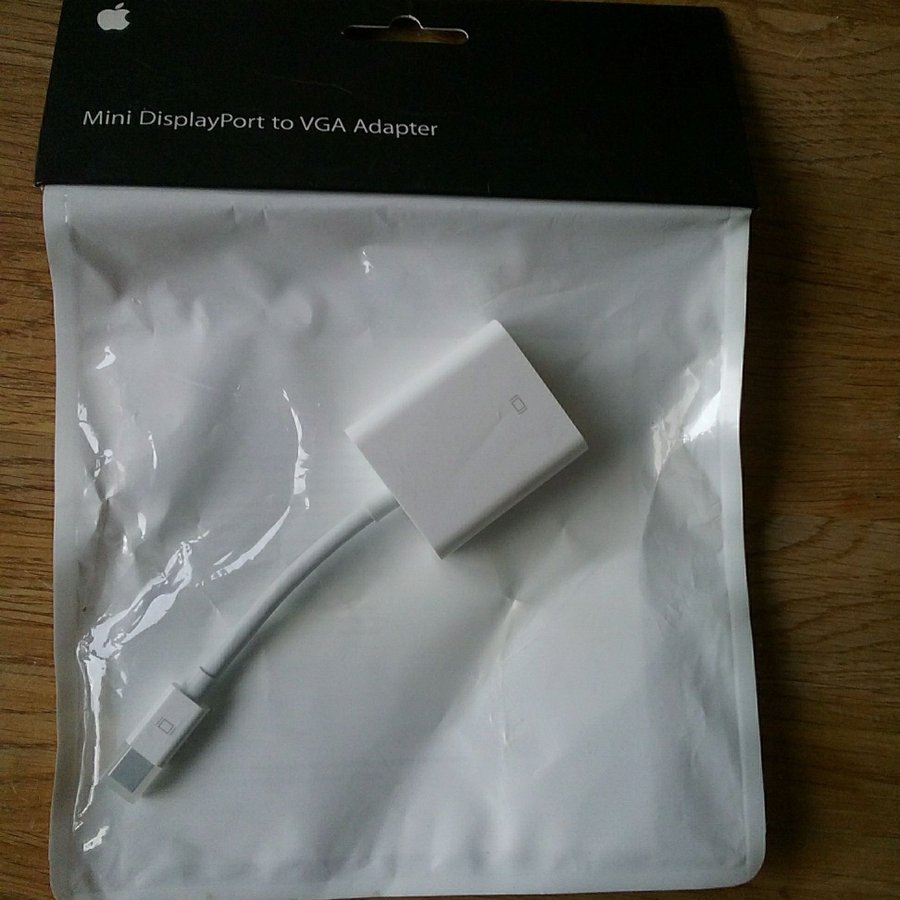 Mini DisplayPort to VGA Adapter