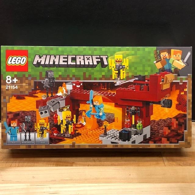 LEGO Minecraft 21154 "Den flammande bron" - från 2019 oöppnad!