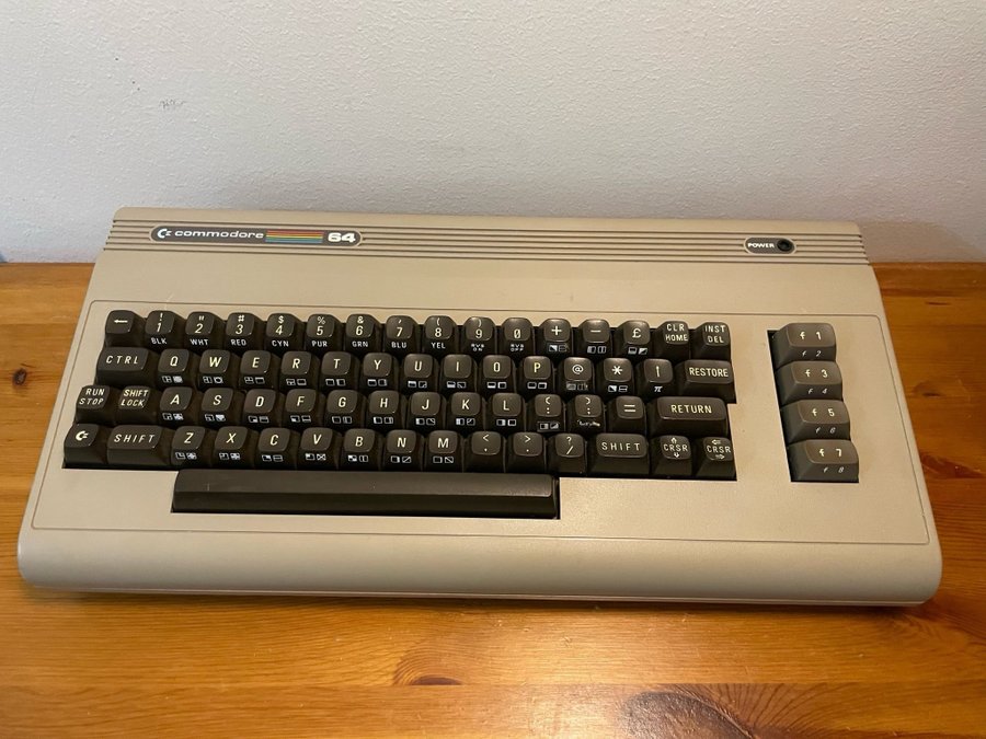 Commodore 64 breadbox