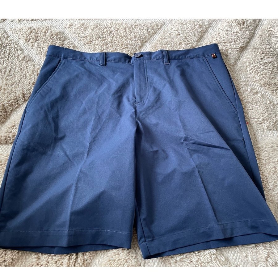 Lyle  Scott mörkblå golfshorts, storlek 36R