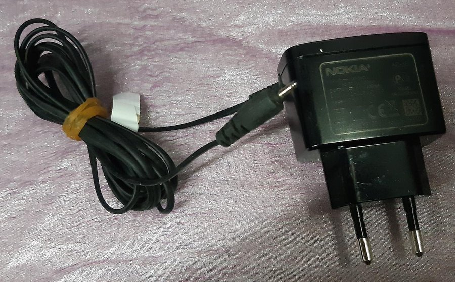 Original Nokia CHARGER AC 3E