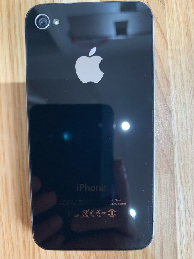 iPhone 4 8GB Svart defekt