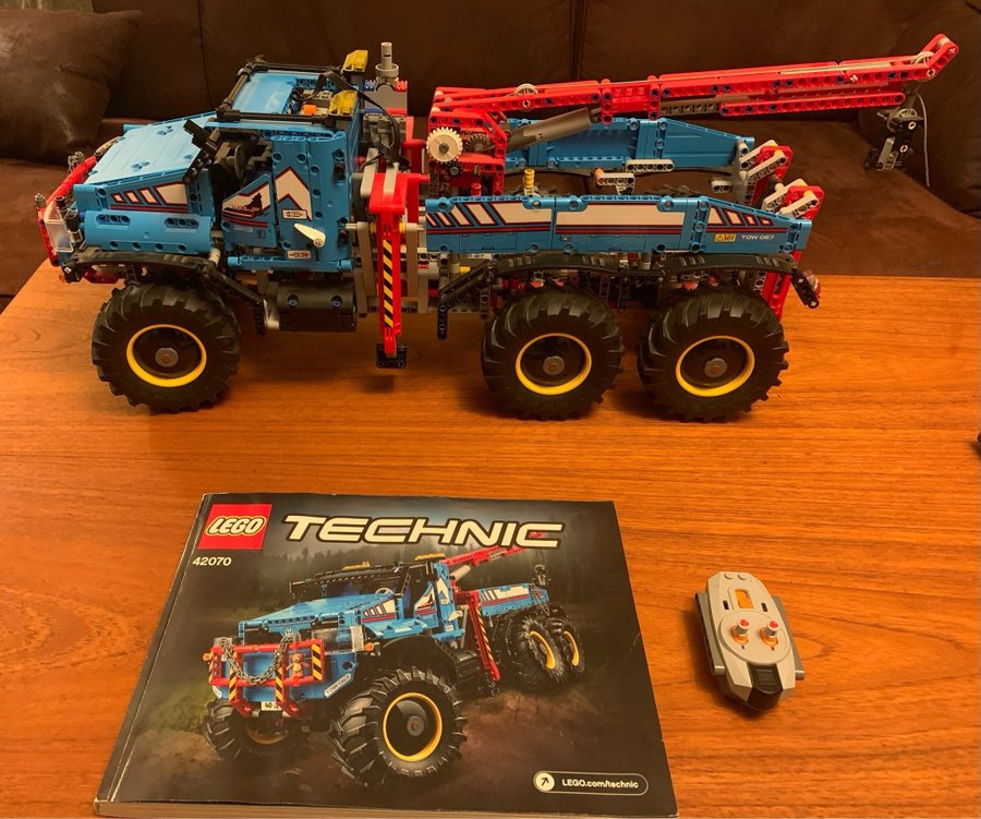 LEGO Technic 42070 - Lastbil med kran