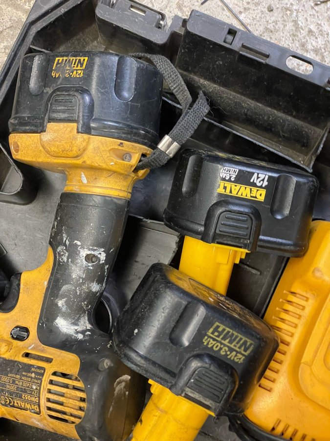 Dewalt DW052 skruv/slagskruvdragare