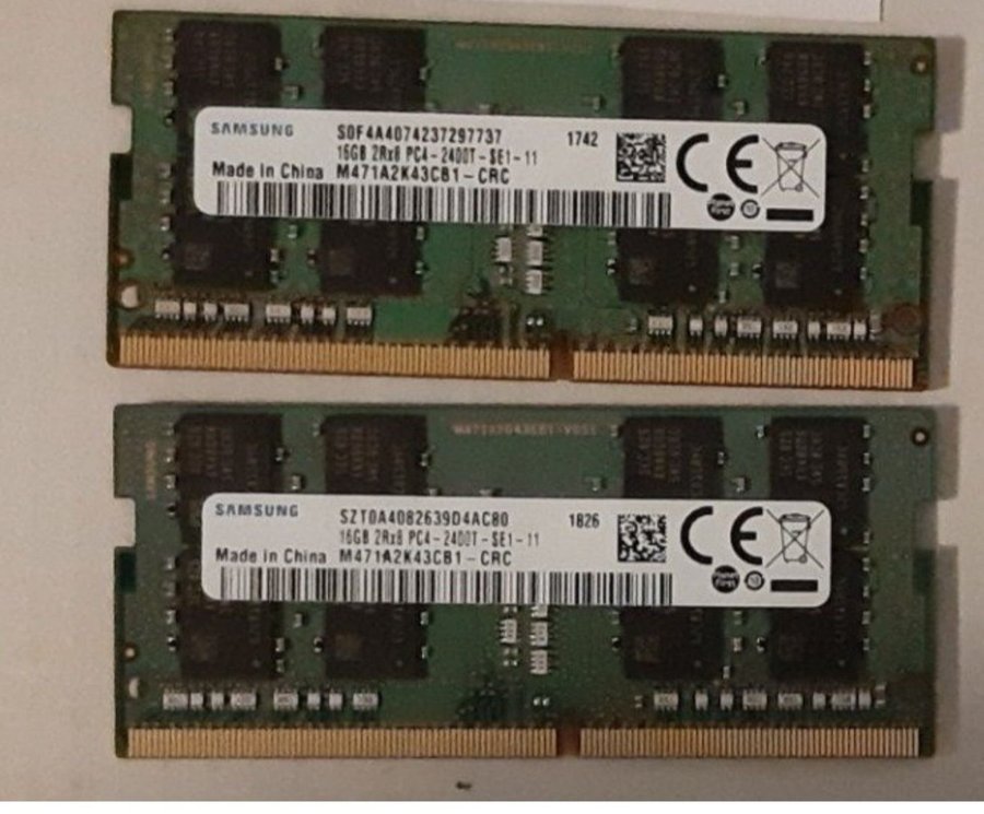 Ram DDR4 32GB (16gb*2) märke : Samsung  2400 MHz