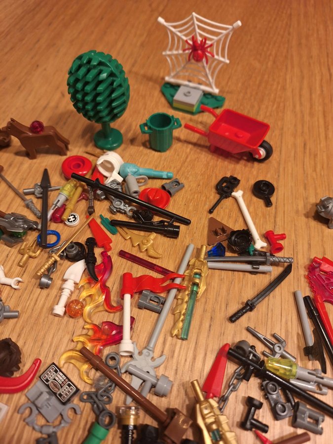 Litet Parti Lego, figurer och tillbehör