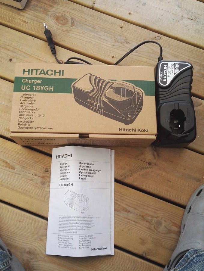 Hitachi UC 18YGH Laddare